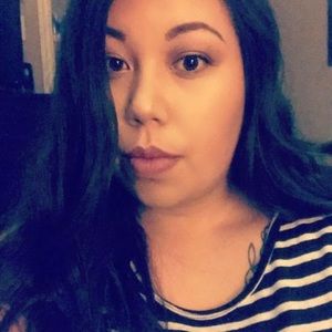 Meet your Posher, Thia